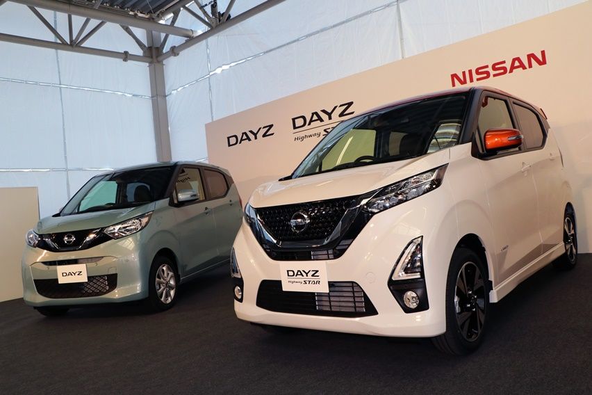 Aliansi Nissan-Mitsubishi Luncurkan Livina Versi Mungil 4 i Papua