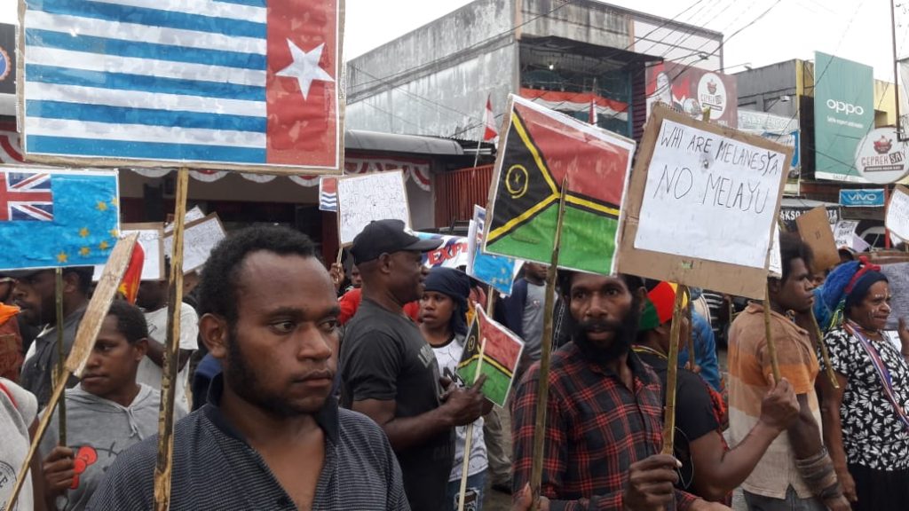 Foto : Aksi demo damai rakyat Papua mendukung PIF di Tuvalu 8 i Papua