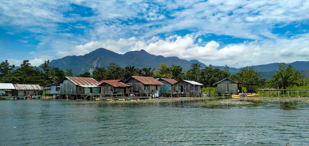 Rumah warga di Danau Sentani, Kabupaten Jayapura, Papua