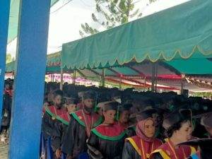Papua-Prosesi wisuda di kampus Uswim Nabire