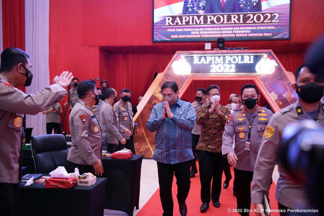 Menko Airlangga apresiasi Polri dalam penanganan pandemi serta dukungan penyelenggaraan Presidensi G20 1 i Papua