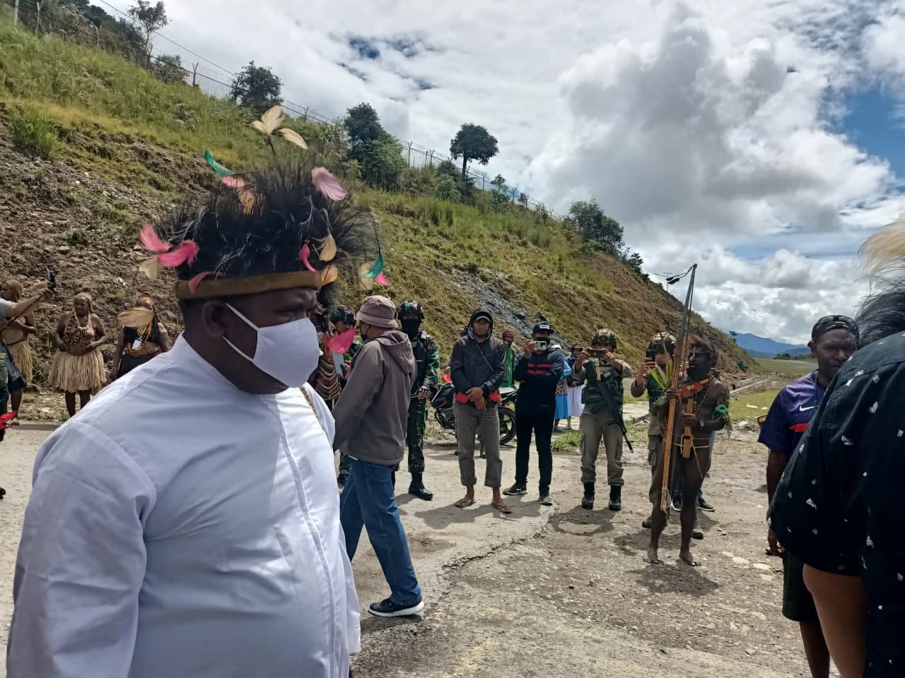 Pastor Yogi dari Intan Jaya minta Luhut Panjaitan segera bebaskan Haris dan Fatia 1 i Papua