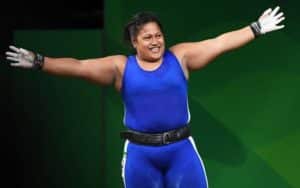 Atlet angkat besi perempuan Samoa memecahkan tiga rekor Oseania 7 i Papua